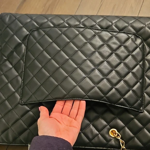 NWT Gilda Paris Black Quilted XLarge Tote Bag with Chain Strap